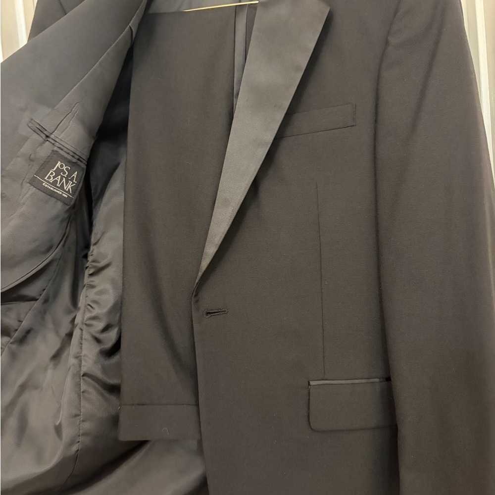 JOS A BANK 2 Piece TUXEDO Mens Size 40R  33x28 BLACK One Button Striped FORMAL